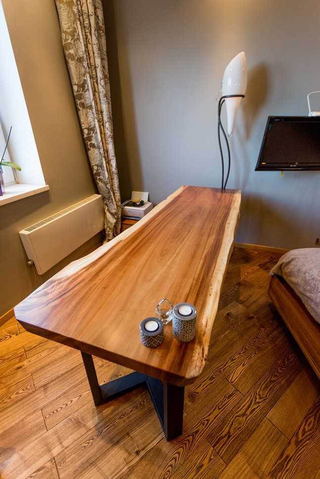 mesa-acacia-rustic